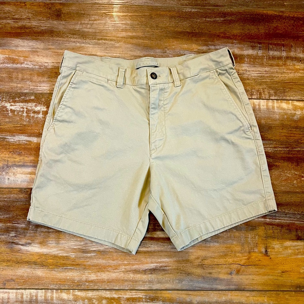Men’s Duck Head 7” Gold School Chino Shorts Size 32”